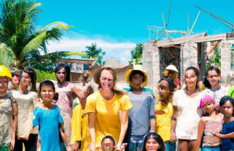 Voluntourism Unveiled: Your Complete Guide to Traveling with Purpose